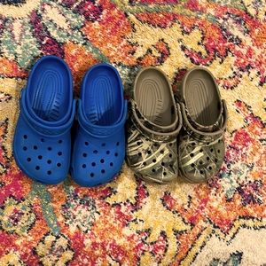 2 PAIRS OF CROCS SIZE 1 BOYS